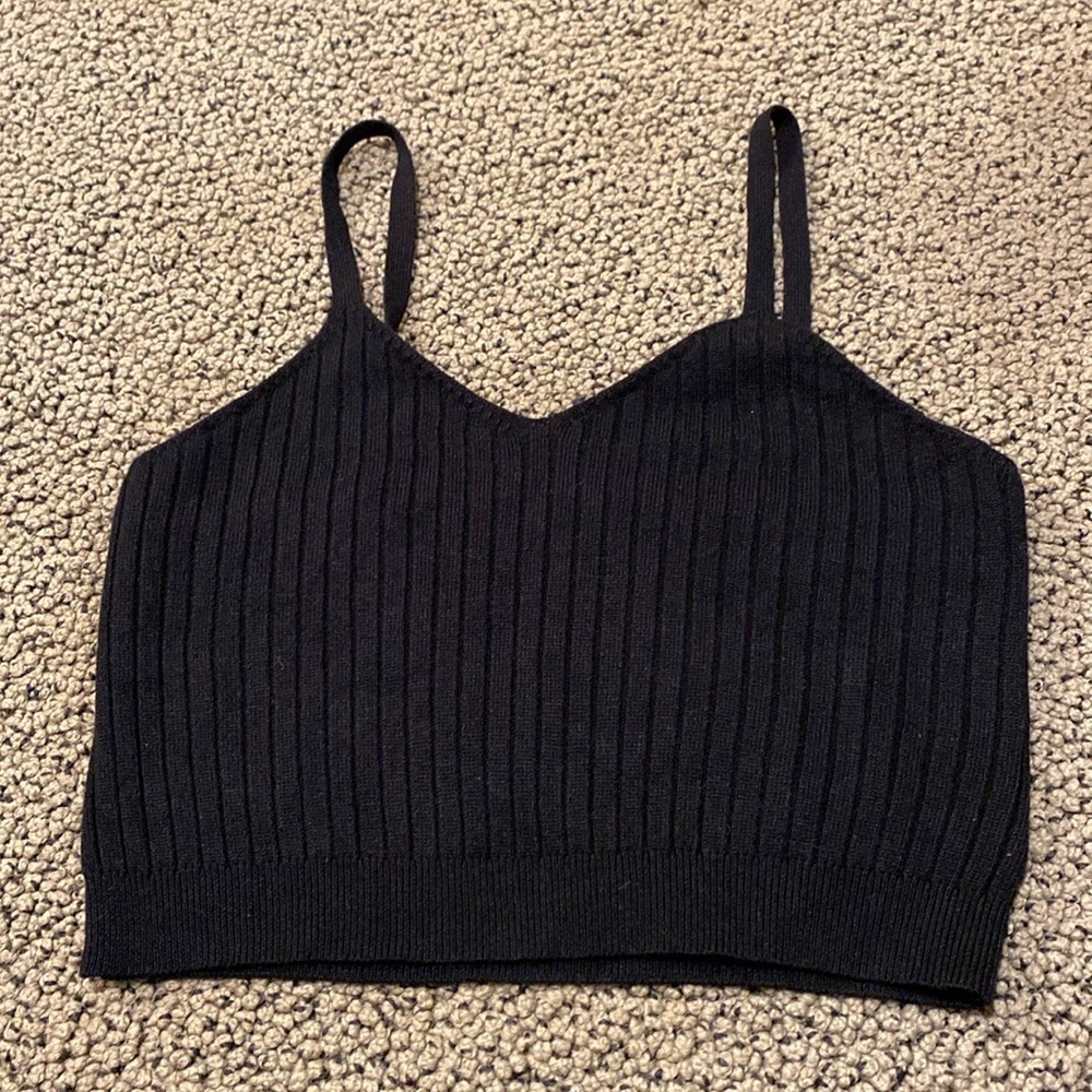 NWOT Black Ribbed Cropped Tank Top Size Small